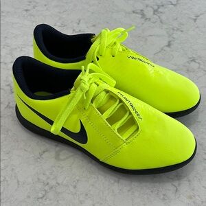 Brand new- Nike Phantom indoor Soccer Shoes - Neon Yellow and Black size 1Y